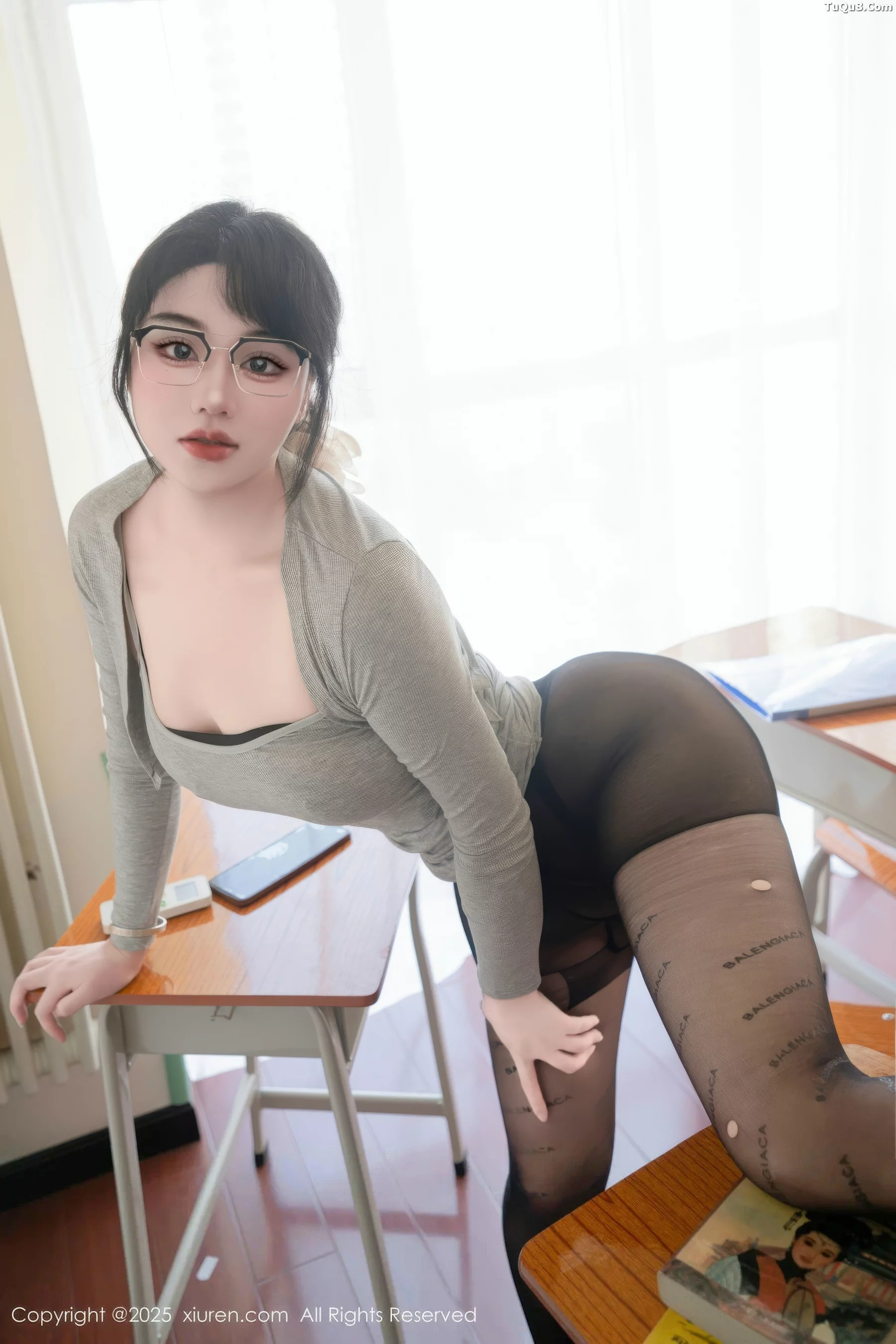 Xrmnw.Vip_汐汐爱吃草莓_合集 Xrmnw.Vip_汐汐爱吃草莓_写真